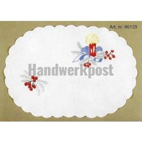 steelsteekkleedje kaars met rode bessen, wit