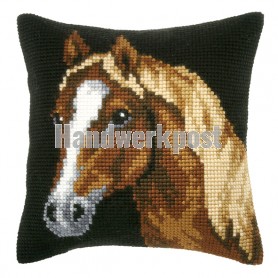 kruissteekkussen paard op zwart
