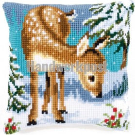 kruissteekkussen hertje in de sneeuw