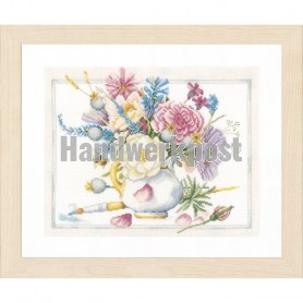 borduurpakket marjolein bastin, witte pot/penseel met bloemen