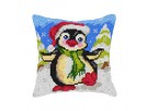 kruissteekkussen pinquin met kerstmuts