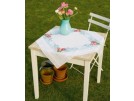 kruissteekdekservet rose bloemen, wit